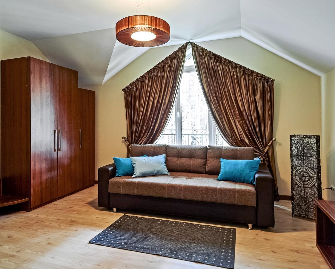 Isloch Park Hotel Rakaw Zewnętrze zdjęcie