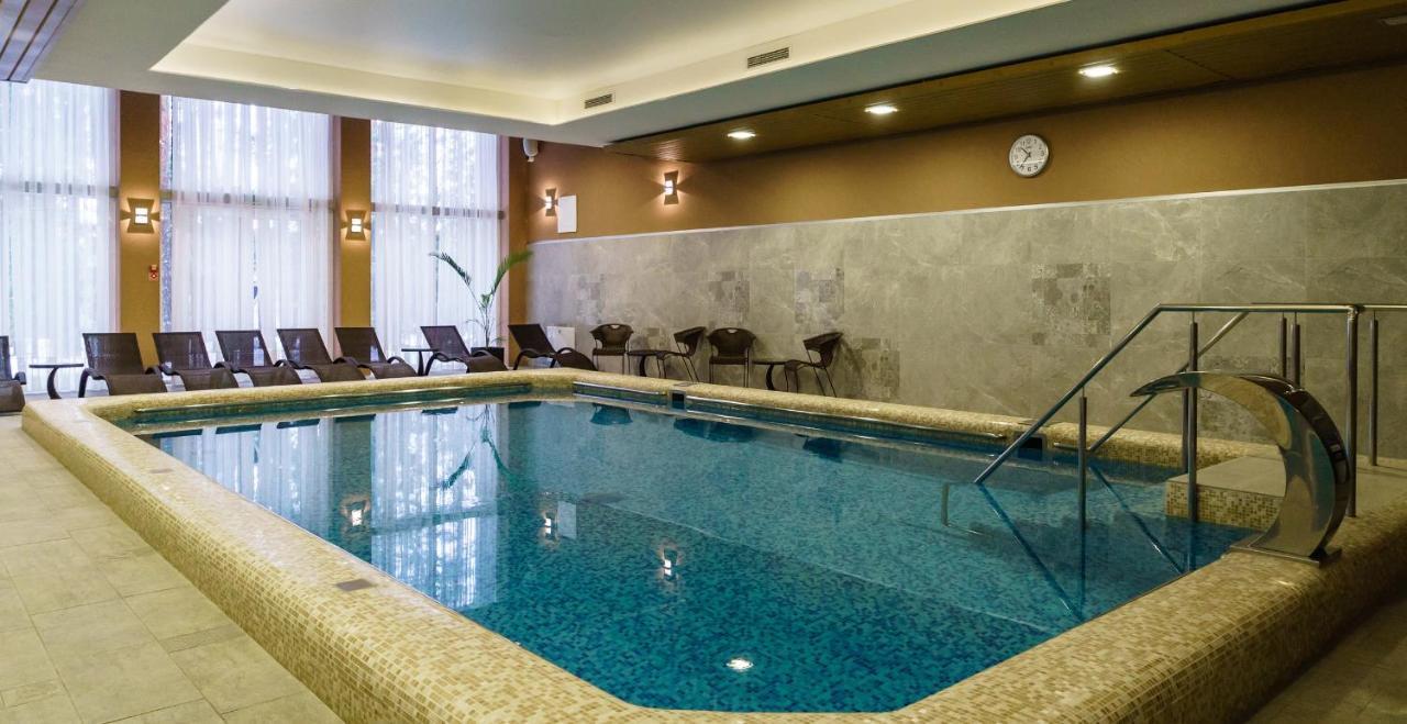 Isloch Park Hotel Rakaw Zewnętrze zdjęcie