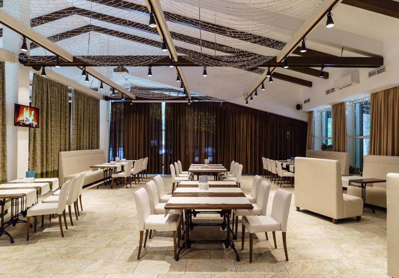 Isloch Park Hotel Rakaw Zewnętrze zdjęcie