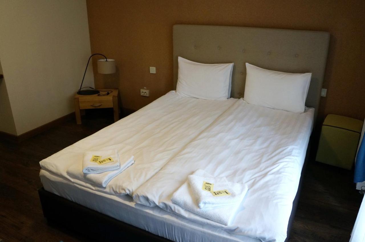 Isloch Park Hotel Rakaw Zewnętrze zdjęcie