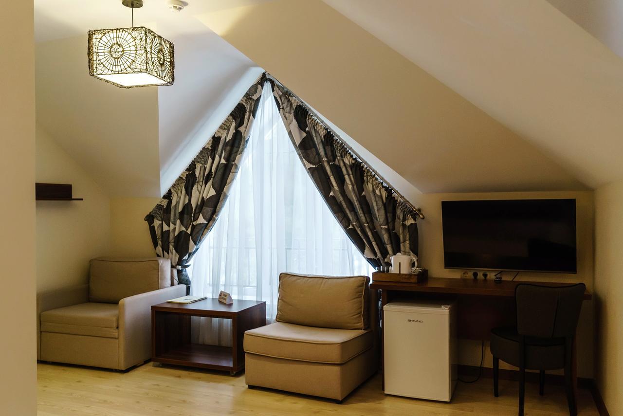 Isloch Park Hotel Rakaw Zewnętrze zdjęcie
